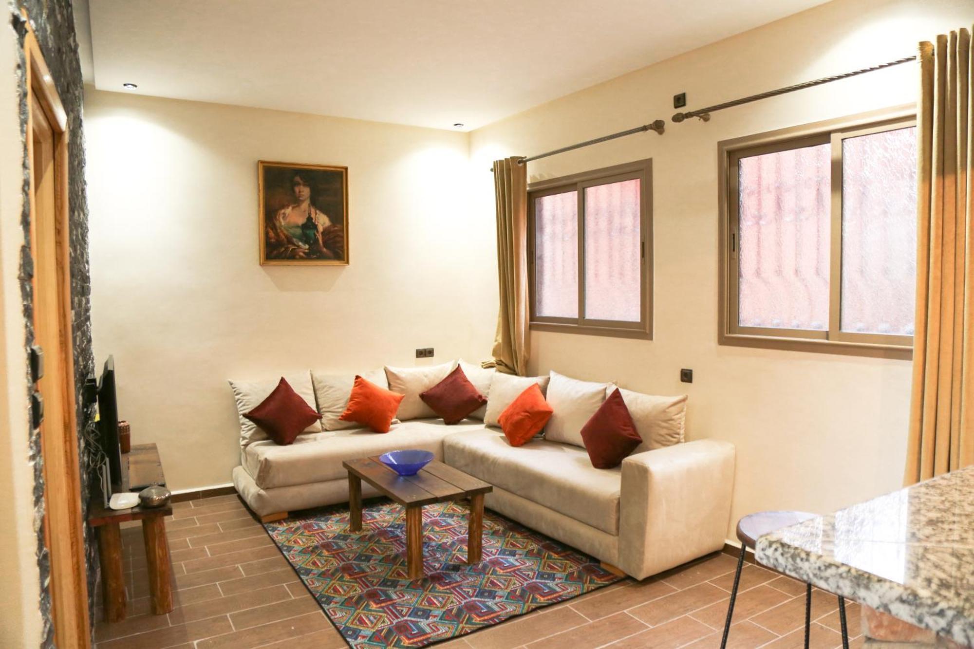 Issli Appartment Climatise Hiver Et Ete Azrou Bilik gambar